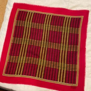 Women’s square scarf